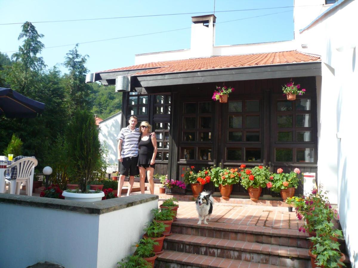 Мечтаната Селска Къща На Реката Със Семейство И Приятели! Ribarica Exterior foto