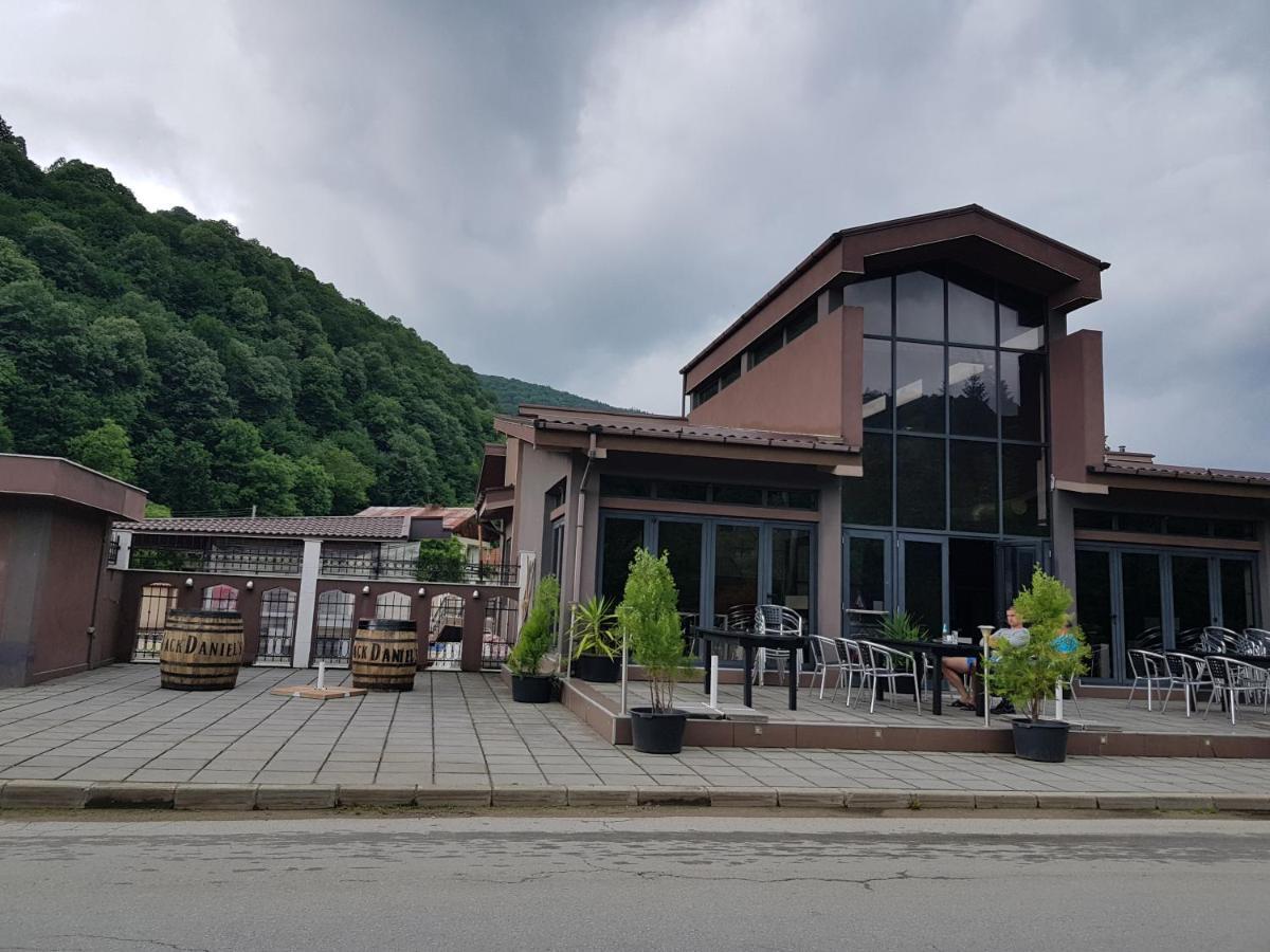 Мечтаната Селска Къща На Реката Със Семейство И Приятели! Ribarica Exterior foto
